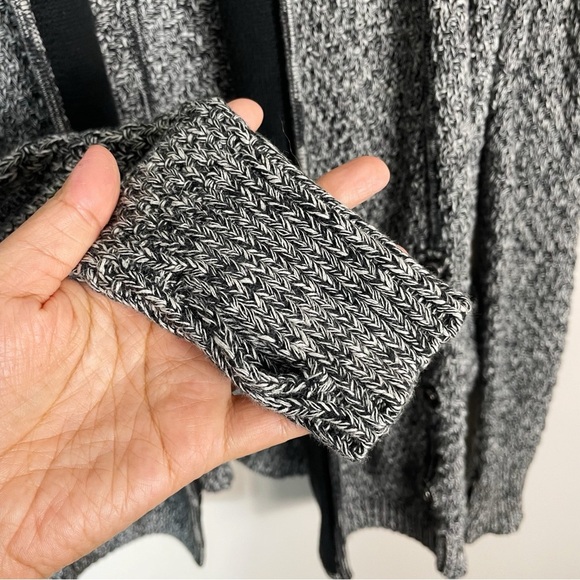 lululemon athletica Gray and Black Cardigan - Picture 12 of 12